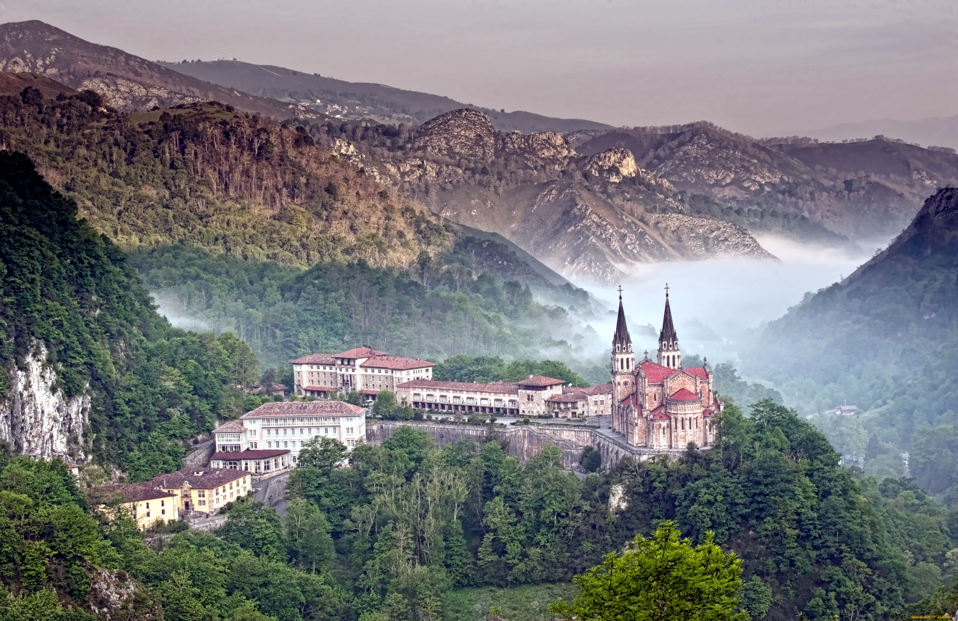 Астурия и монастырь Ковадонга, Испания